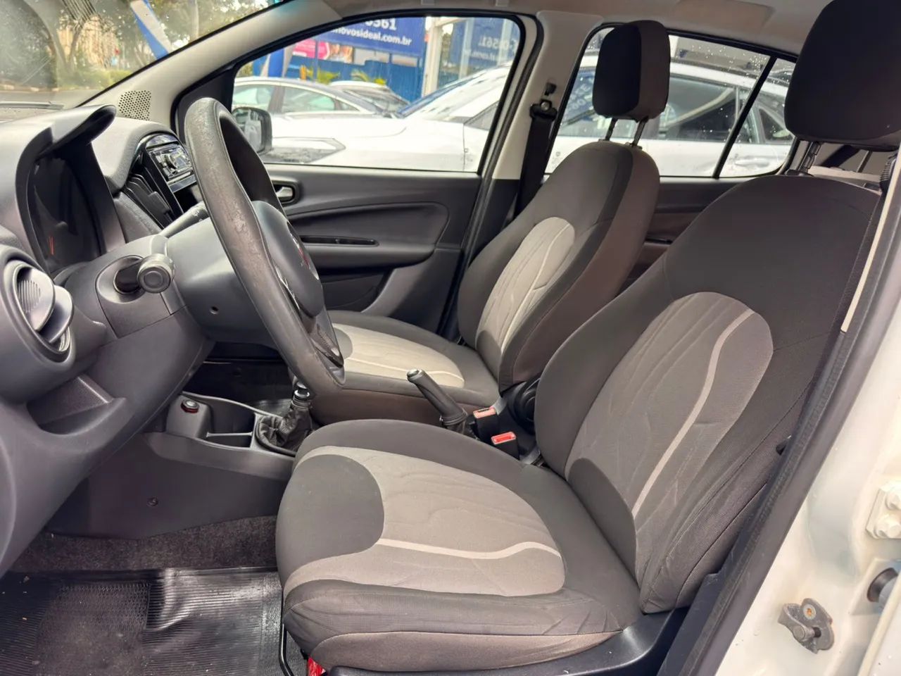 Fiat Uno WAY Celeb. 1.0 EVO Fire Flex 8V 5P 2015 - Foto 10