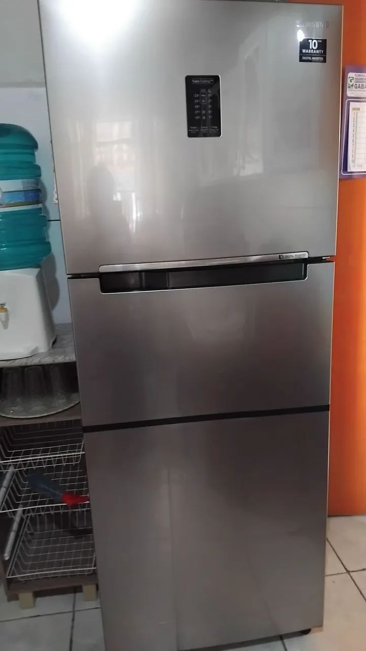 Vendo geladeira 