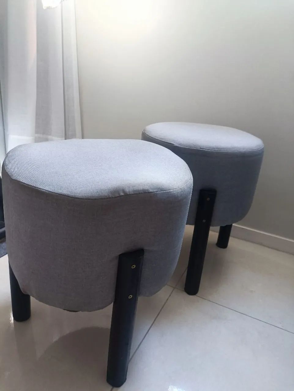 2 Puffs Decorativos Cinza - Foto 5