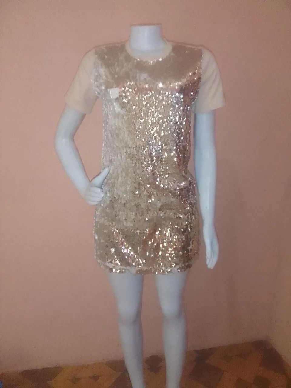 Vestido com lantejoula