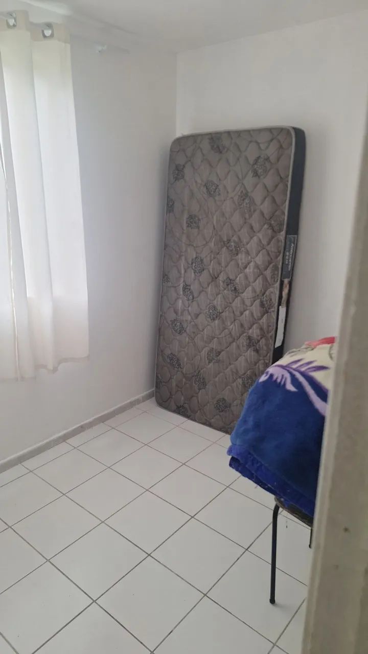 Alugo quarto para mulheres solteiras 