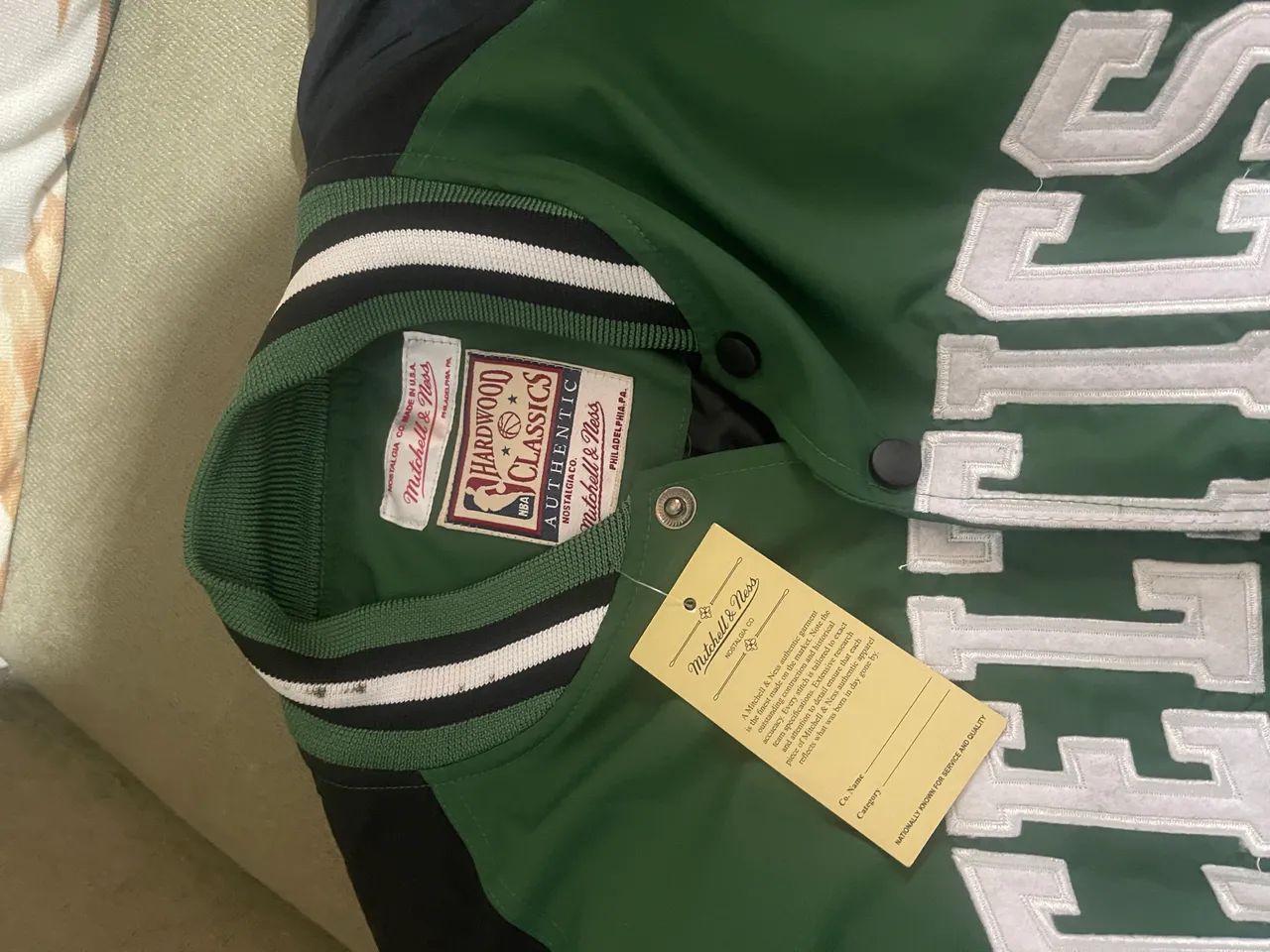  2 Jaquetas starter mitchell e Ness importadas  - Foto 4