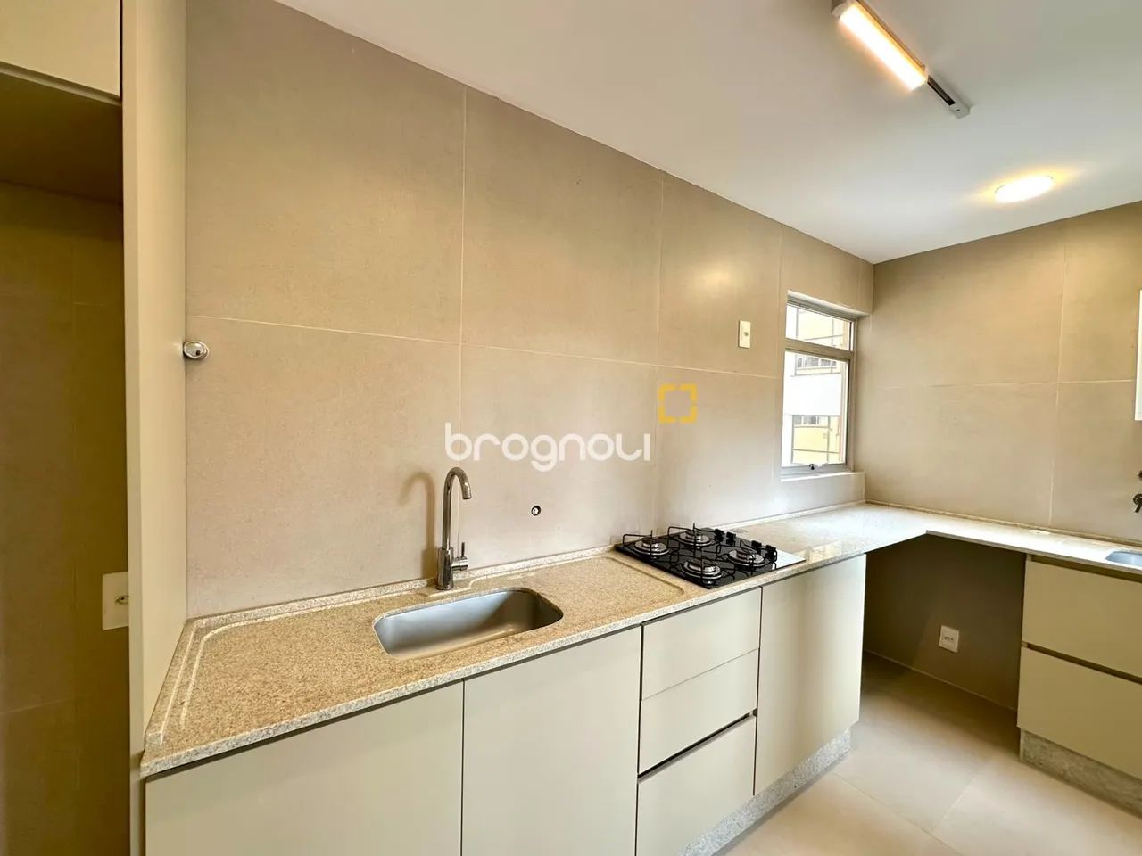 Apartamento com 2 quartos, reformado no Centro de Florianópolis | Próximo ao Colégio Catar - Foto 5