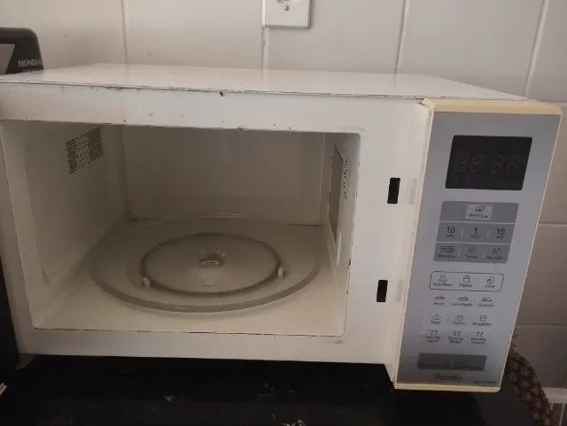 **VENDO MICRO-ONDAS COM DEFEITO!**  - Foto 2