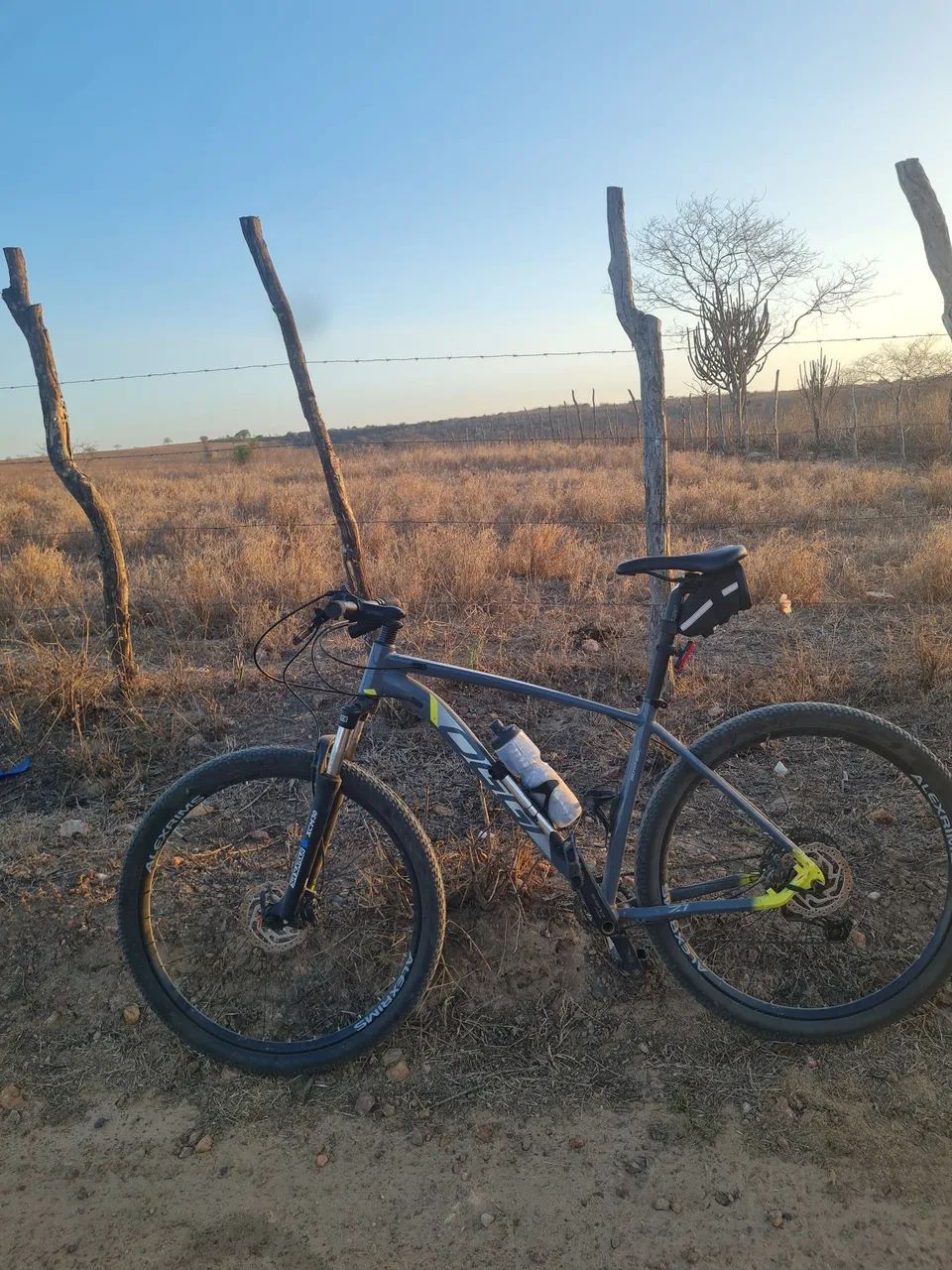 Bicicleta Oggi 7.1 tamanho 19