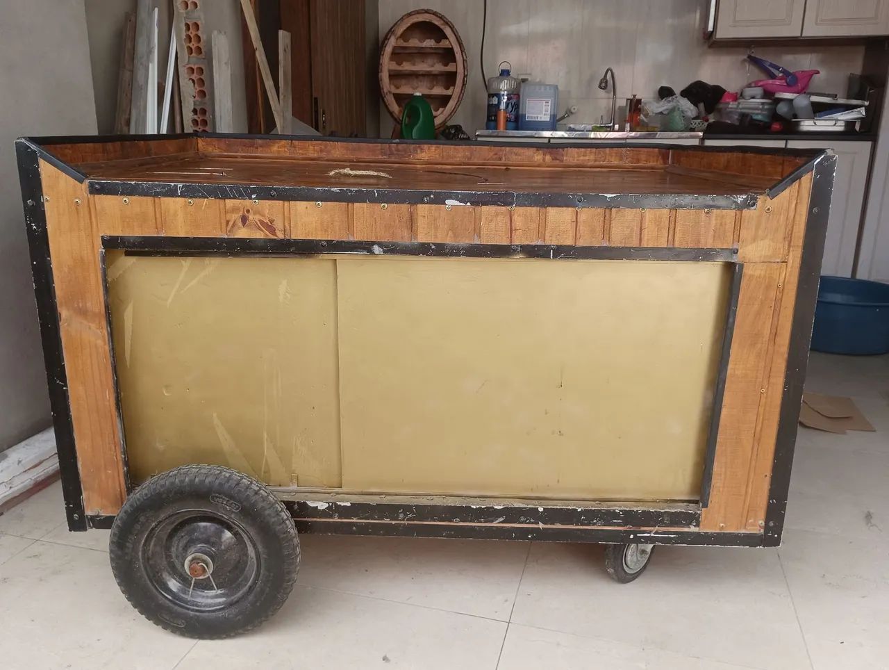 Carrinho para lanche/ bebidas 