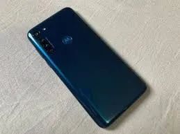 Moto g8 Power zero pra hojee 100$