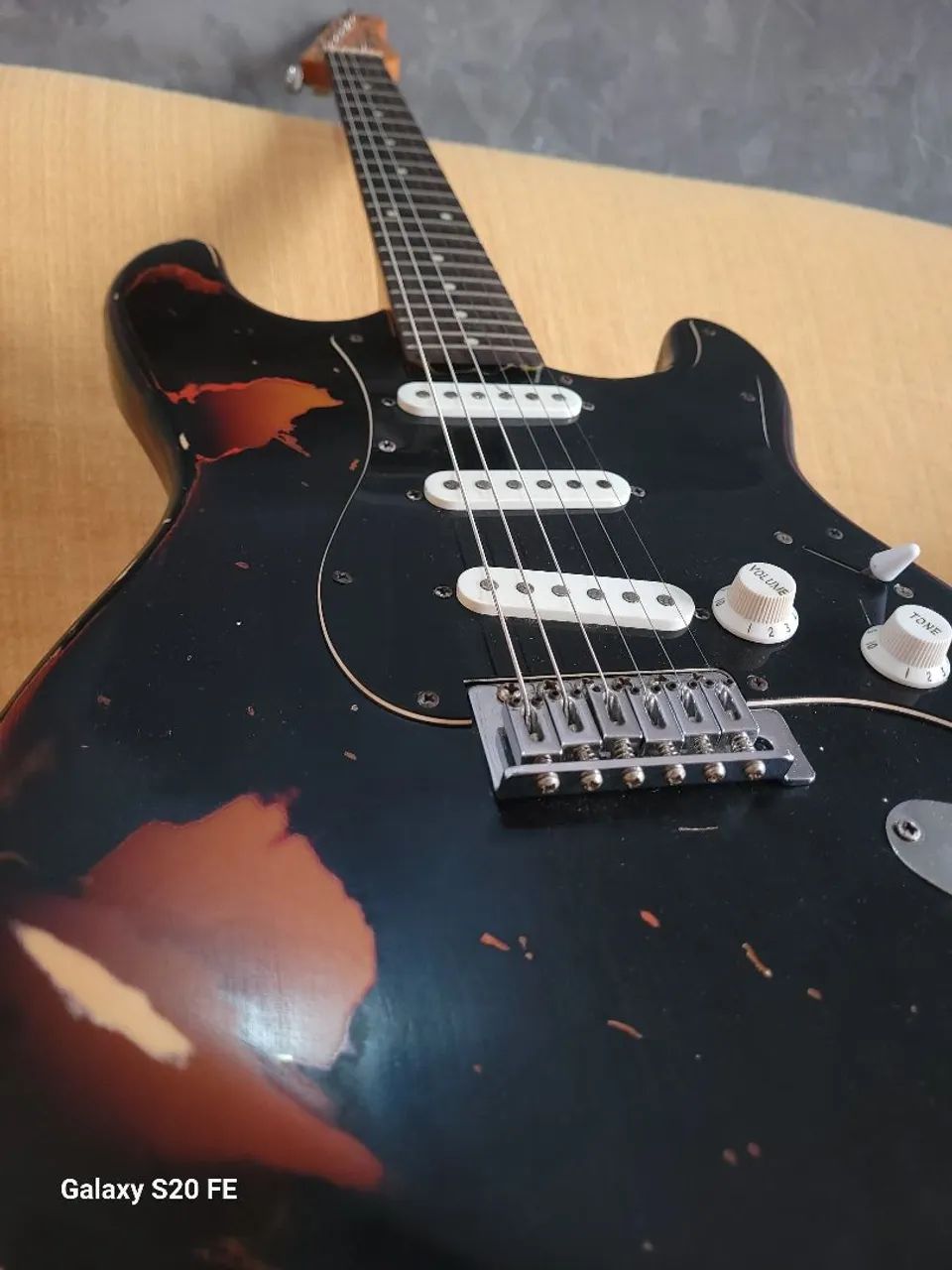 Guitarra Jay Turser Relicada - Foto 3