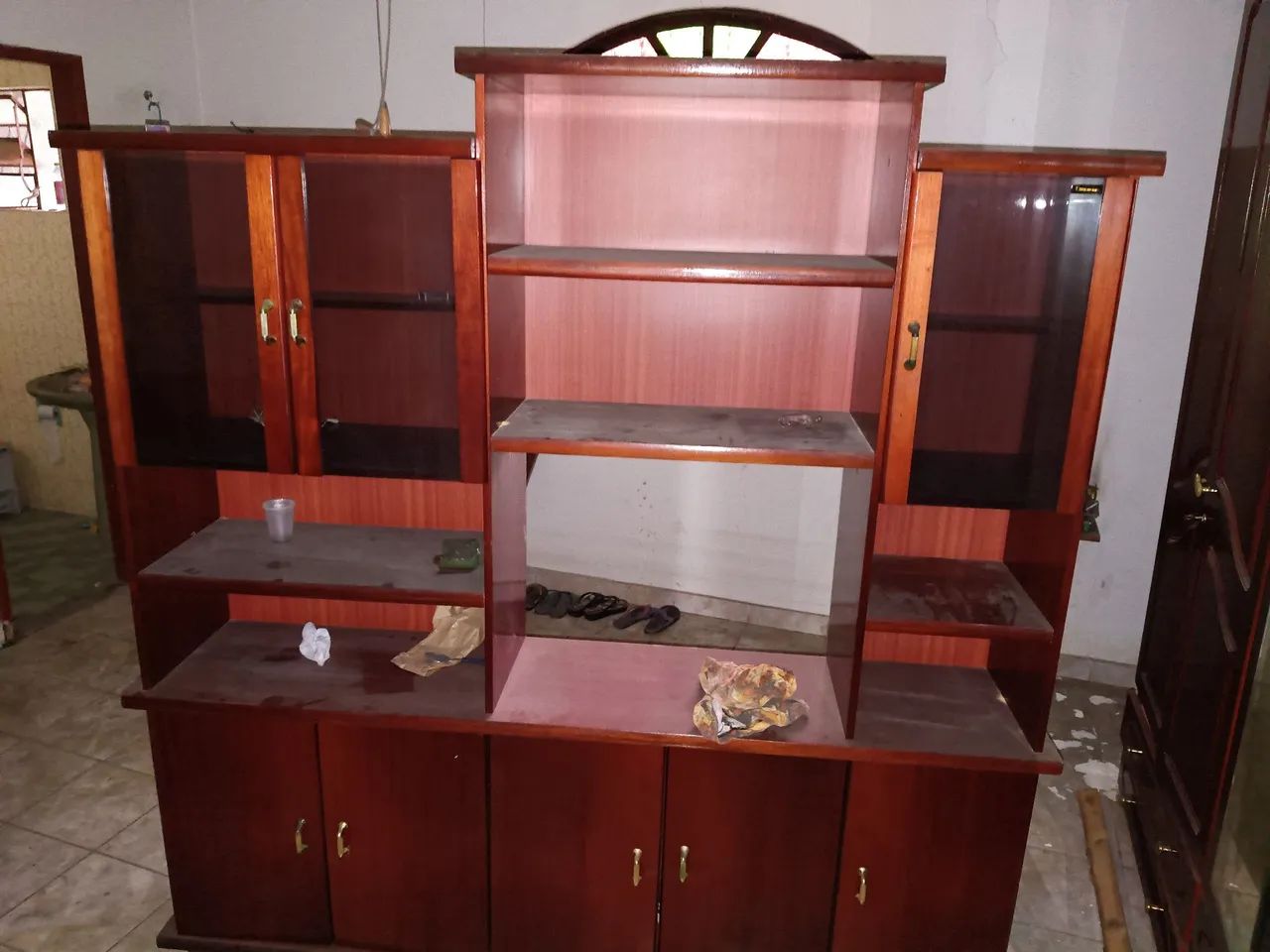 Móveis em madeira seminovos  - Foto 4