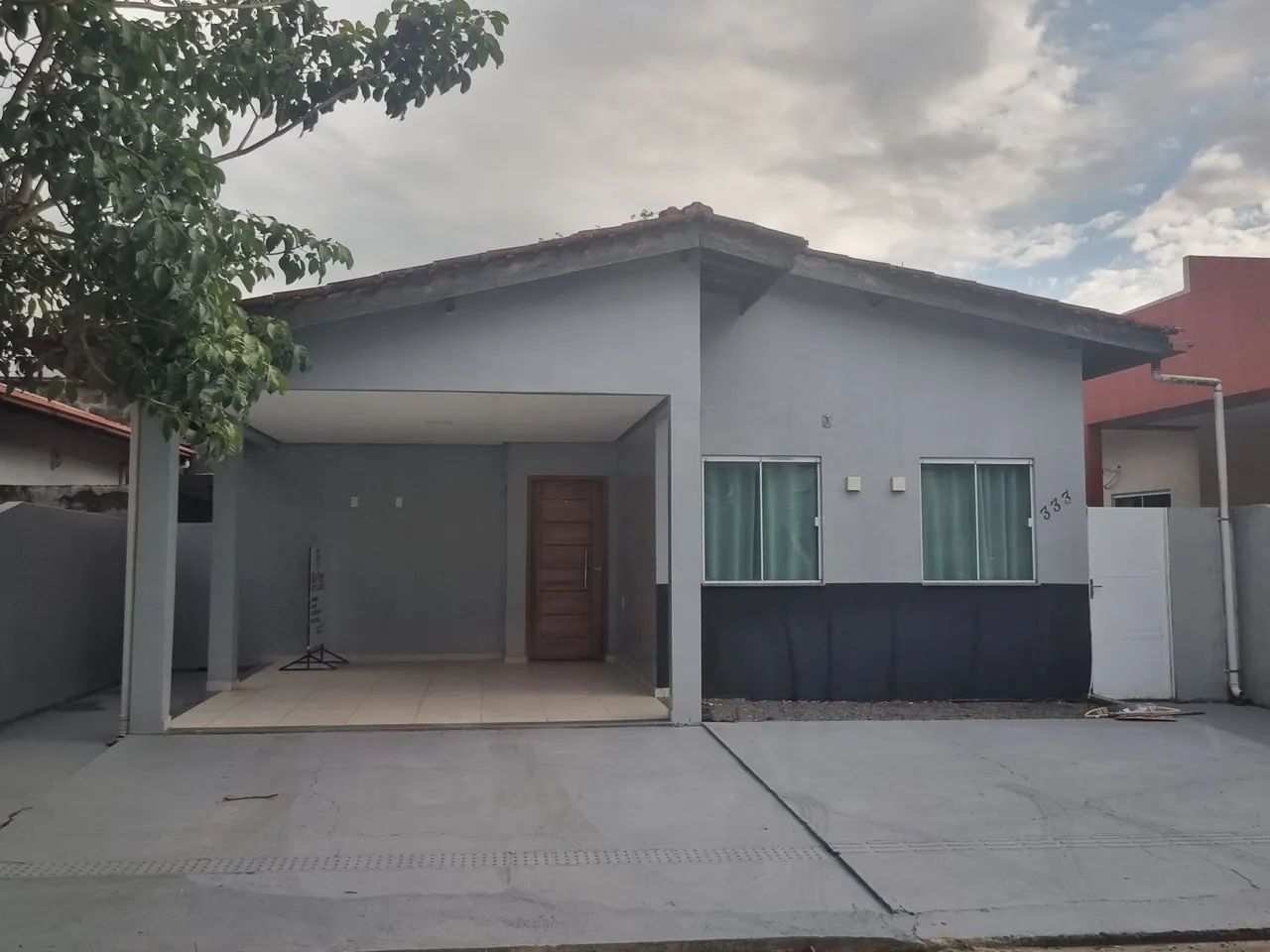 Alugo casa no novo mundo 