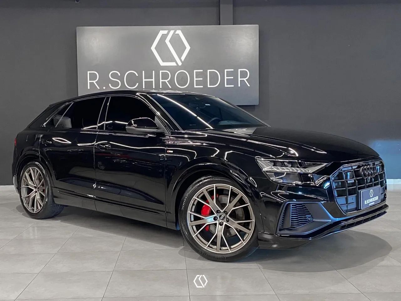 Audi Q8 2023