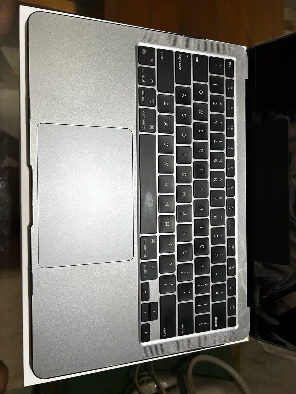 MacBook Air M1 2020 8GB/256GB Prata ? Impecável, 95% bateria +
