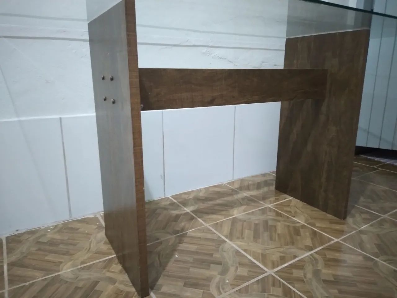 Mesa de vidro com 6 cadeiras 