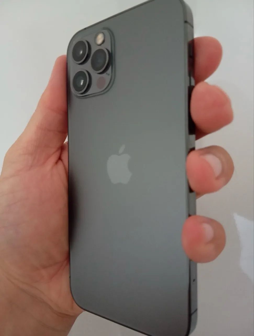 iPhone 12 Pro - Celulares e Smartphones - Alfredo Mesquita