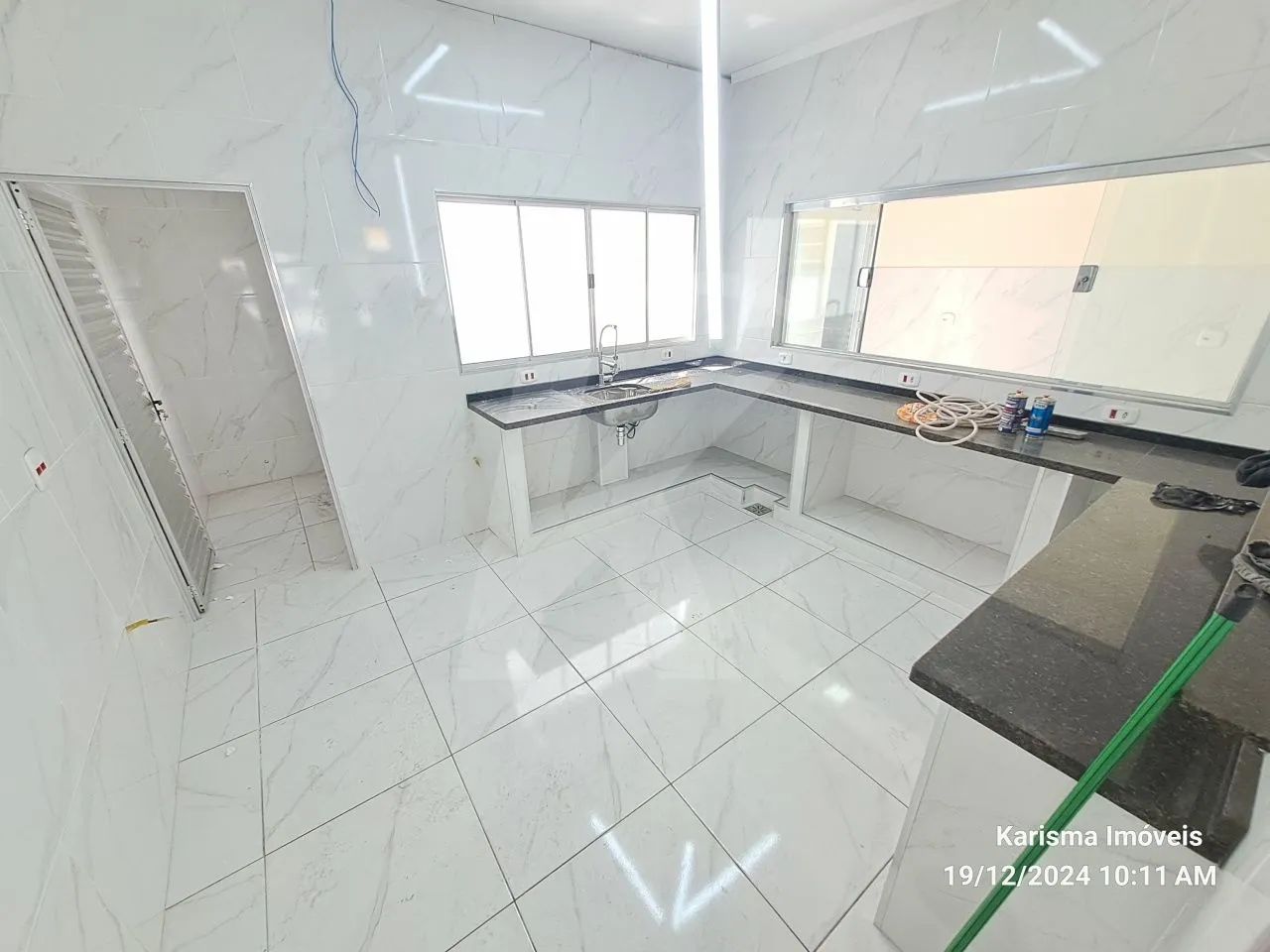 Salão comercial medindo 90 m² com 1 banheiro. - Foto 4