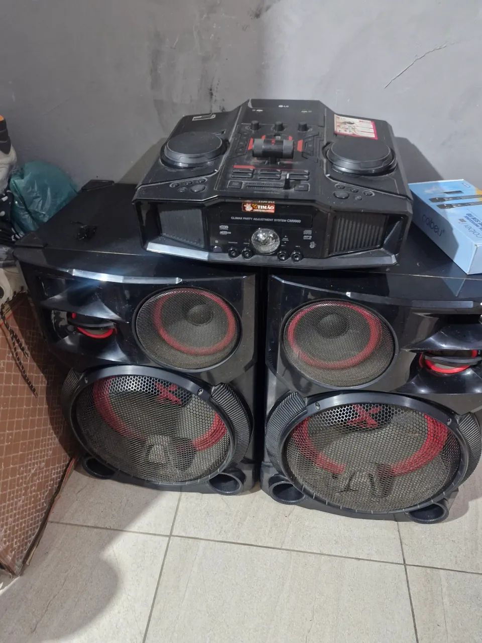 Vendo som da LG xboom pro