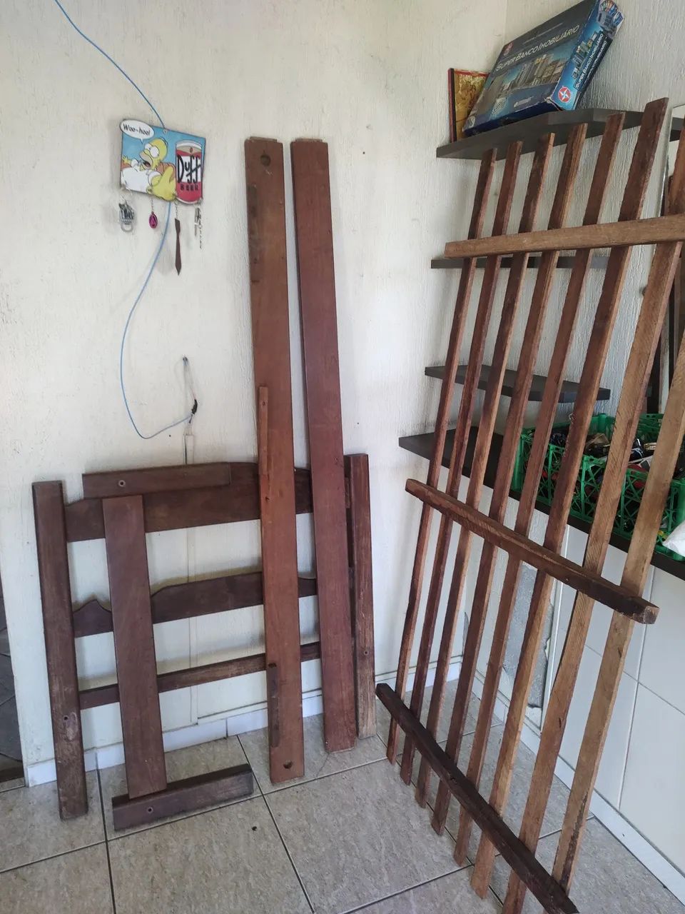 CAMA DE SOLTEIRO DE MADEIRA ANTIGA  - Foto 2