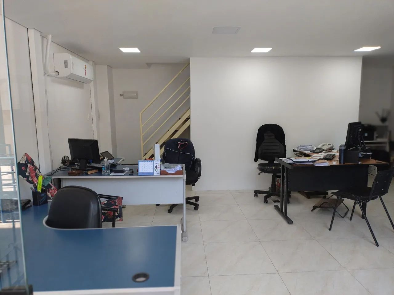 Assistente de Departamento Pessoal - Foto 2