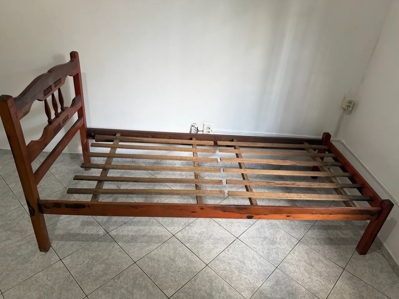 Cama de solteiro de madeira  - Foto 2