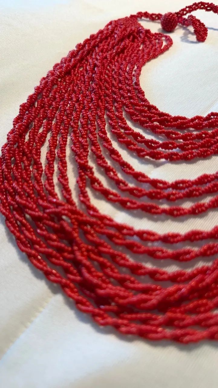 Maxi Colar Vermelho de Miçangas - Múltiplas Camadas - Foto 3