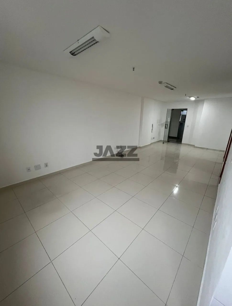 Venda: Sala Comercial de 44 m² no Edifício Osvaldo Cruz - Centro, São José dos Campos