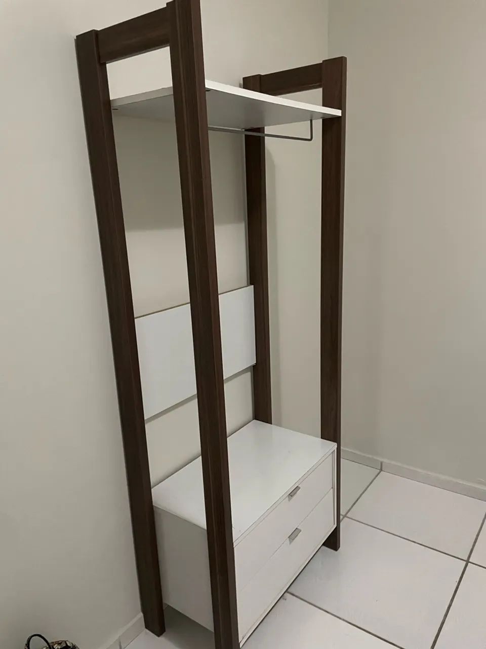 Closet Aberto / Arara Rústico com Gavetas e Prateleiras