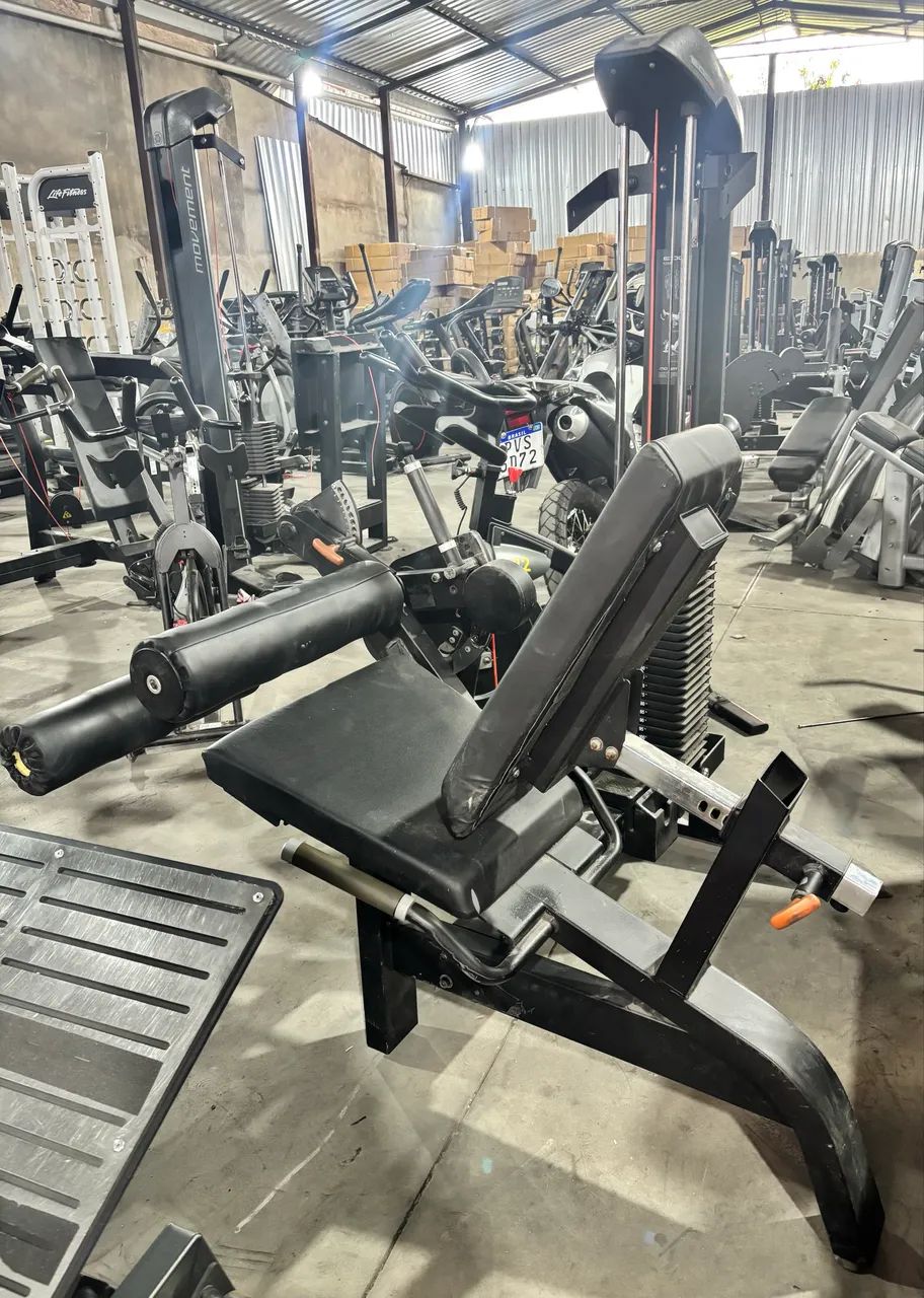 Cadeira Flexora Movement Edge