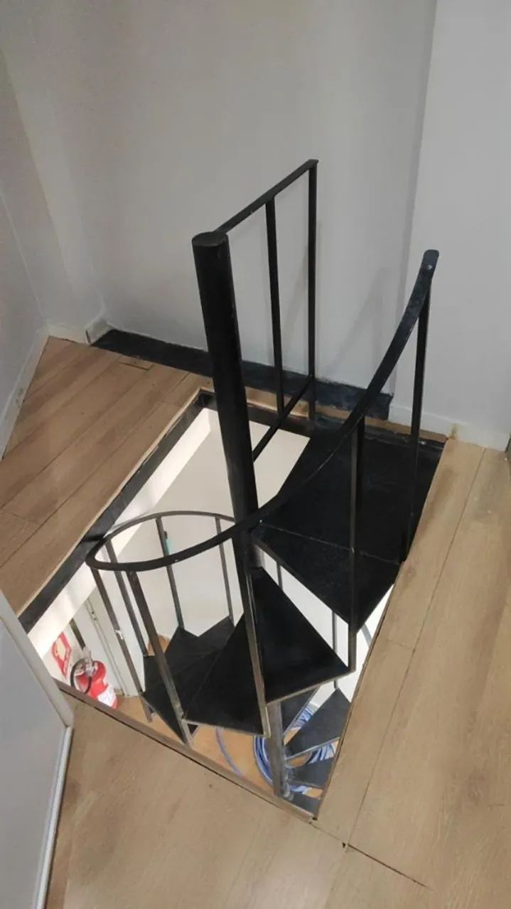 Escada caracol  - Foto 2