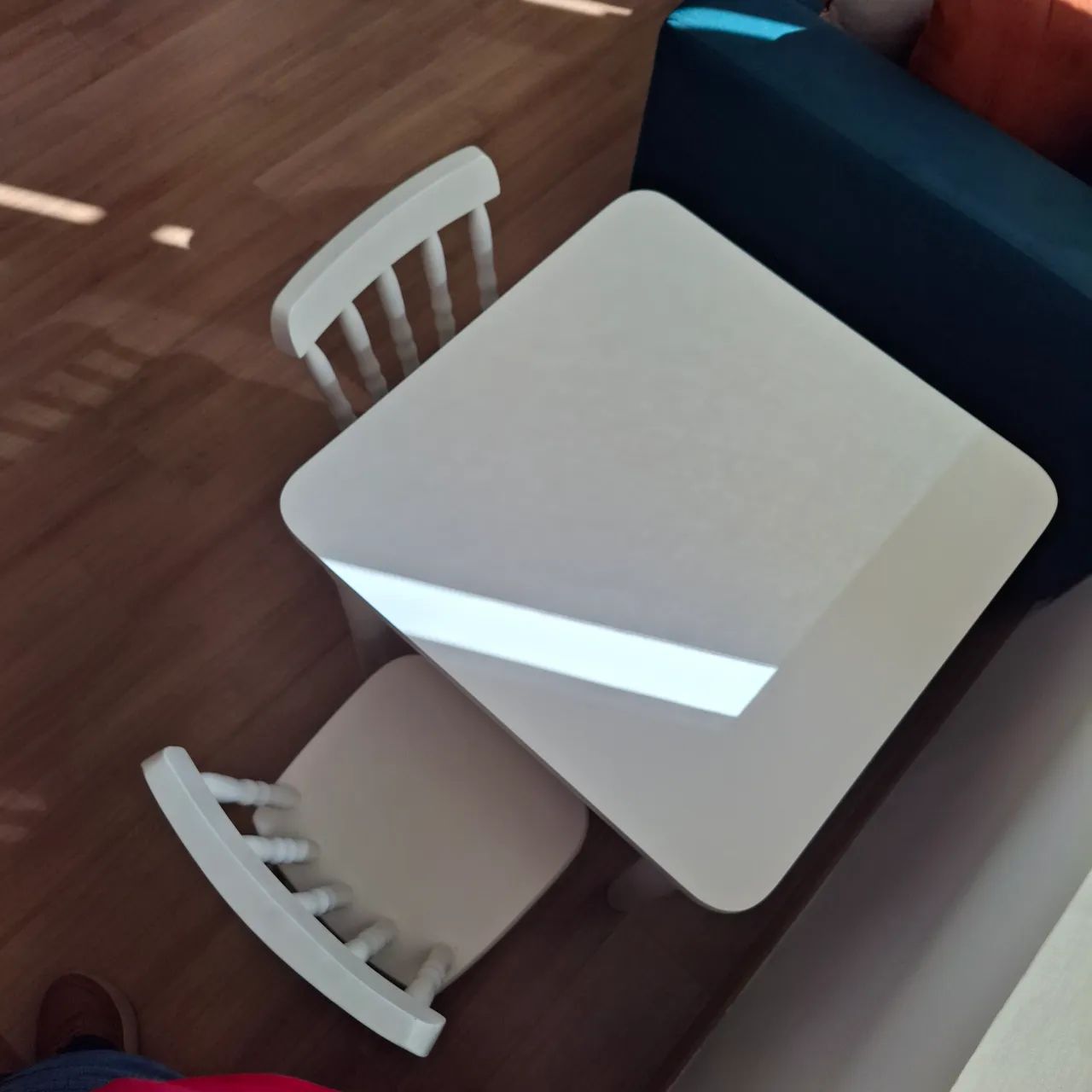 Mesa infantil madeira maciça com 2 cadeiras - Foto 2