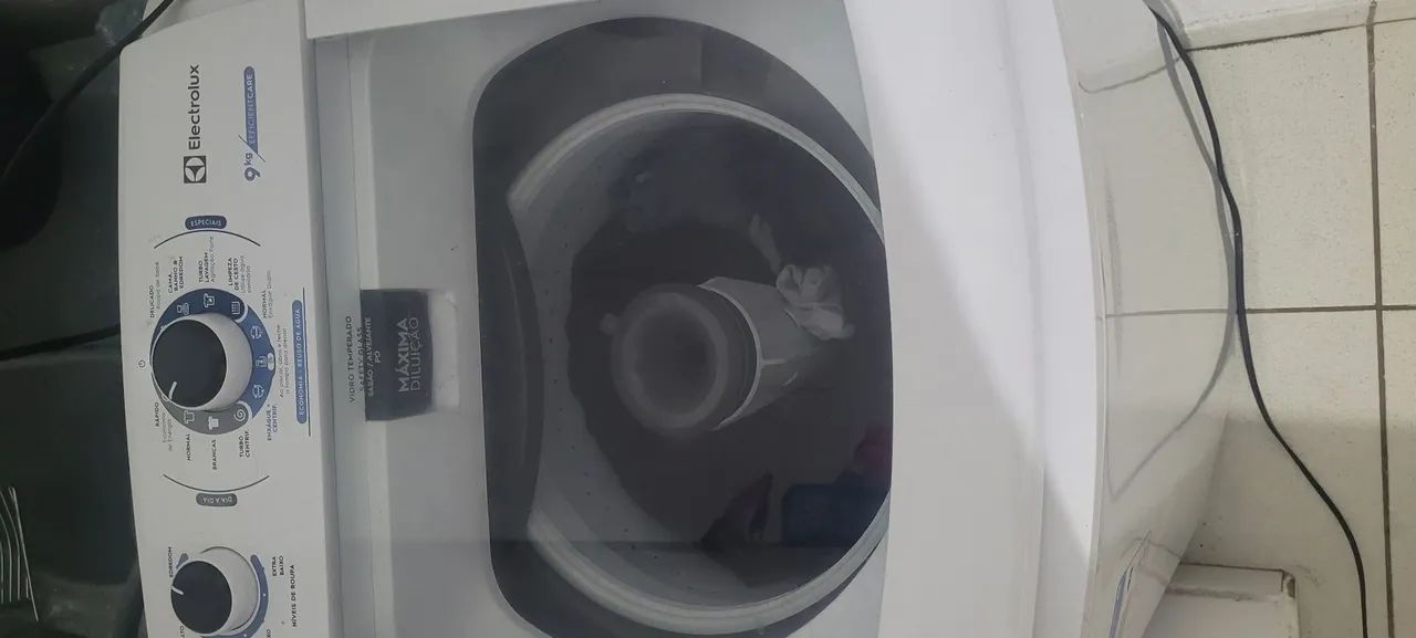 Máquina de lavar Electrolux semi nova  - Foto 3