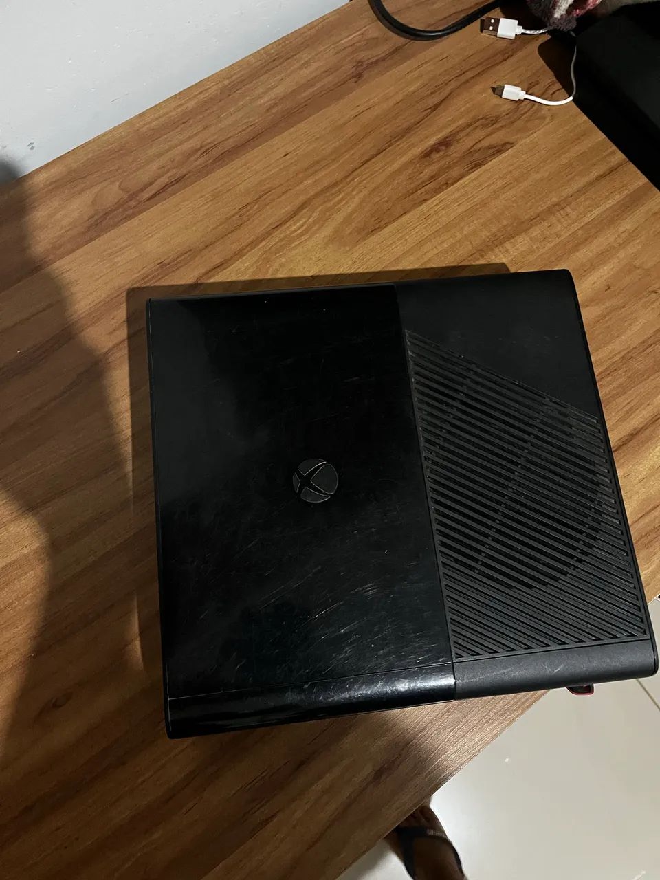 VENDE-SE XBOX 360 SUPER SLIM CONSERVADO - Foto 2