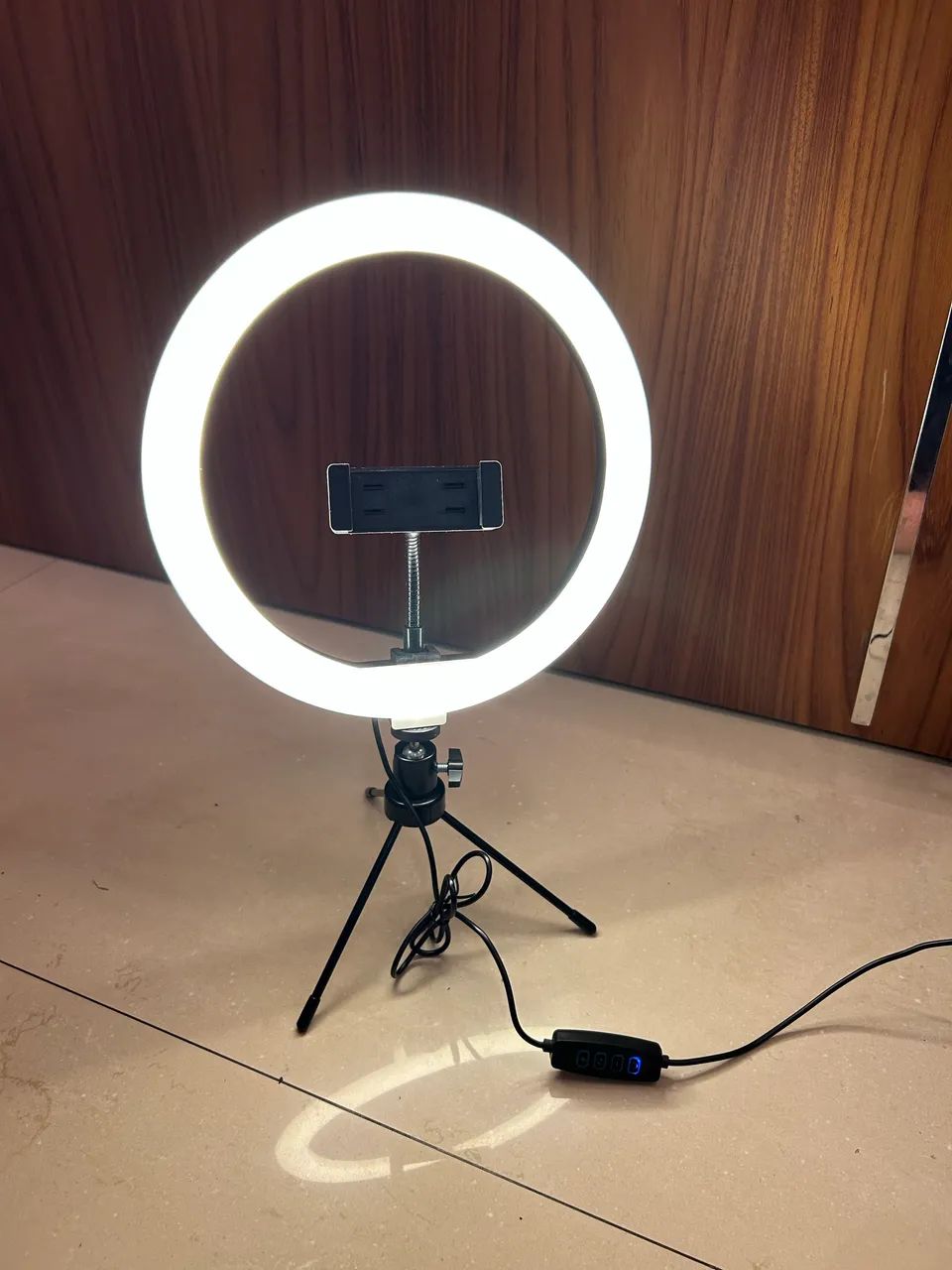 Ring Light - 3 Cores de luz - Com ajuste de brilho - Foto 4
