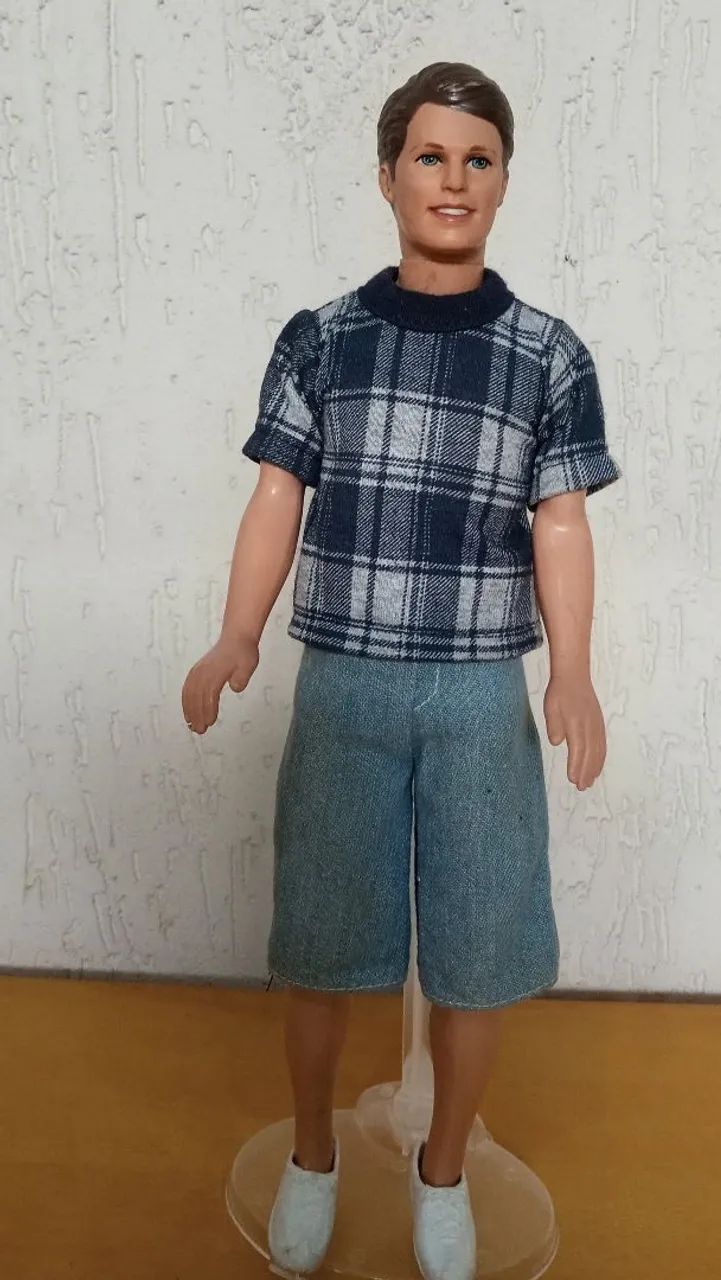 Boneca Ken, todo original dos anos 90  - Foto 4