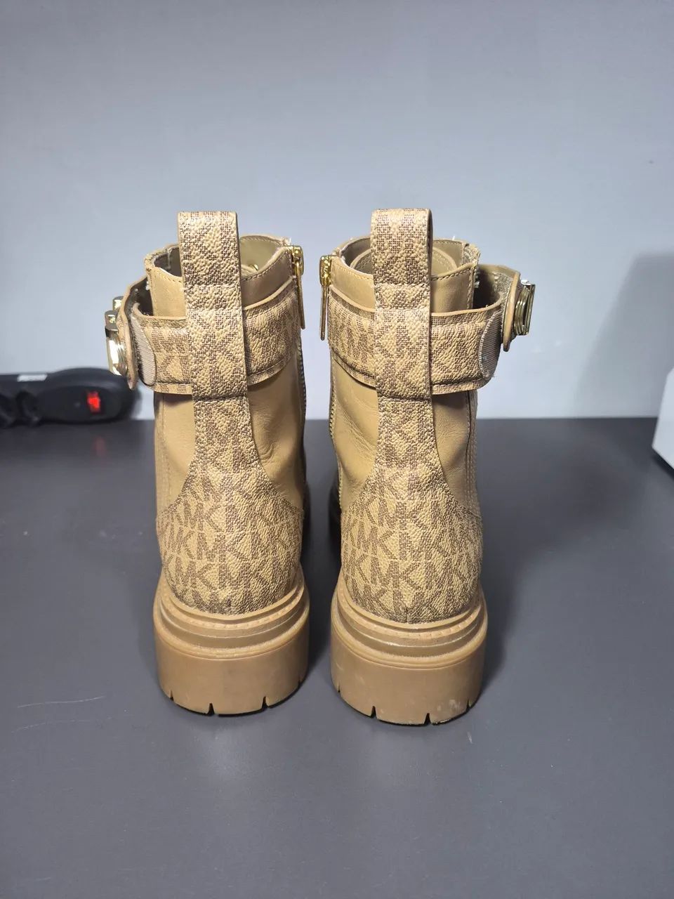Bota coturno  michael kors  - Foto 3