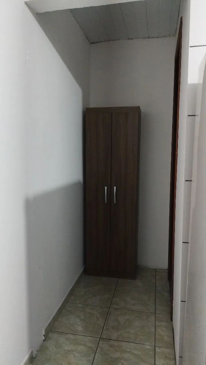 Kitnet no Vitória Régia e capão raso 