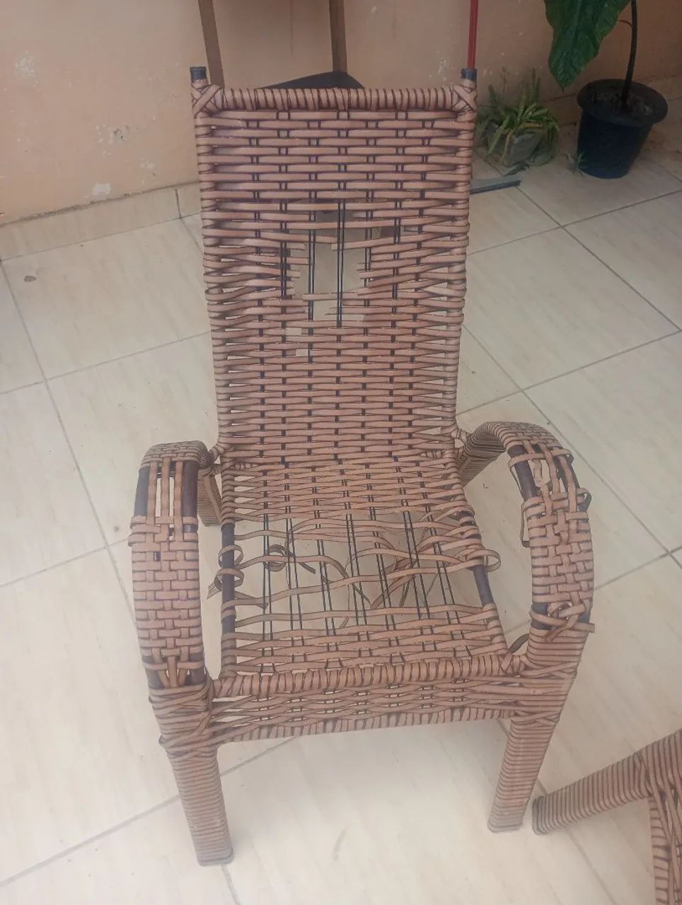 Vendo Cadeiras para área externa ou varanda usadas  - Foto 3