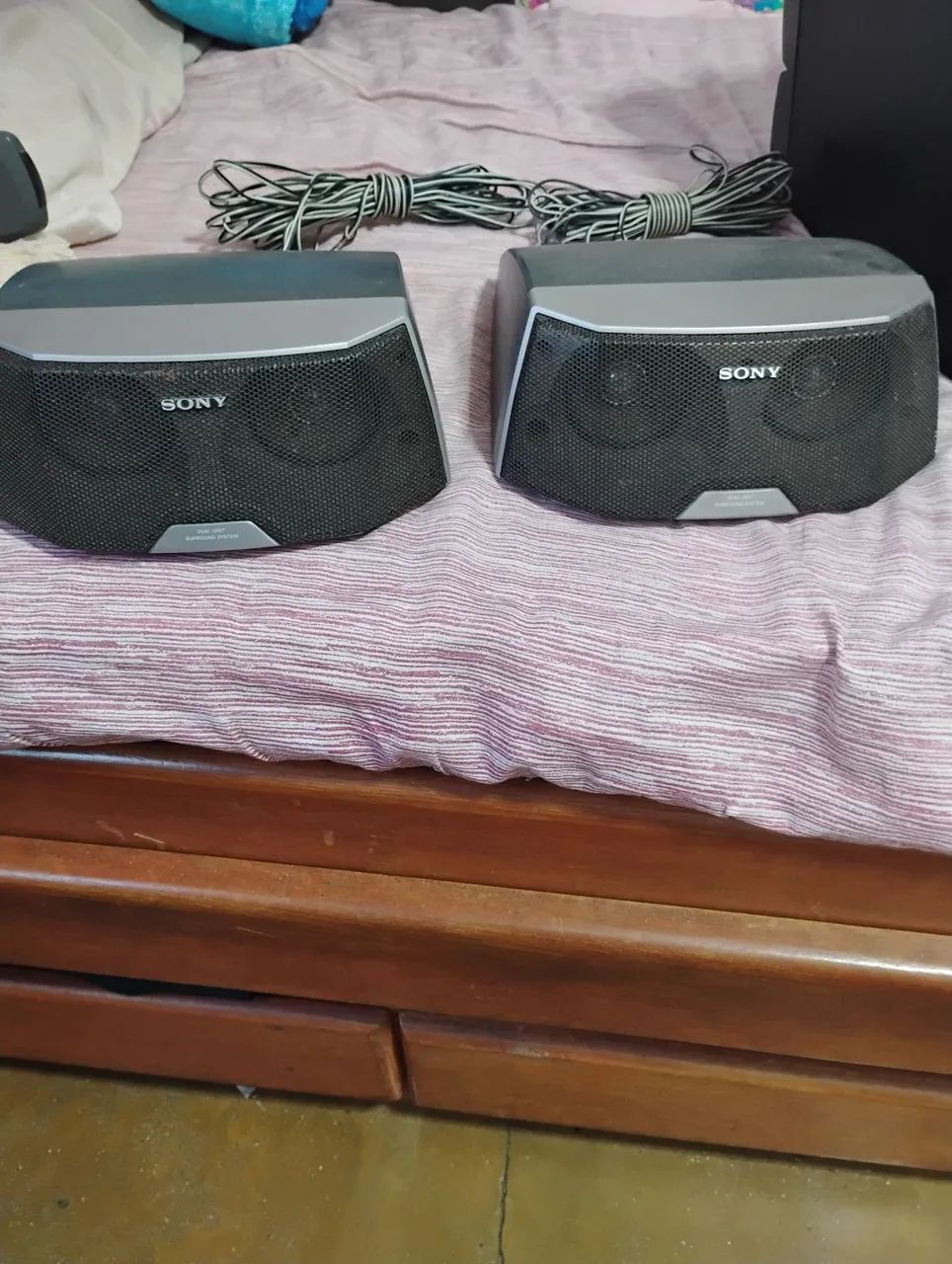 Duas Caixas sony Surround Sound. - Foto 2