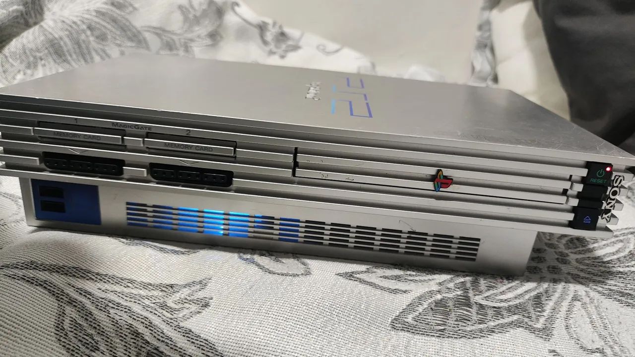 PS2 fat prata - 220v - Foto 3