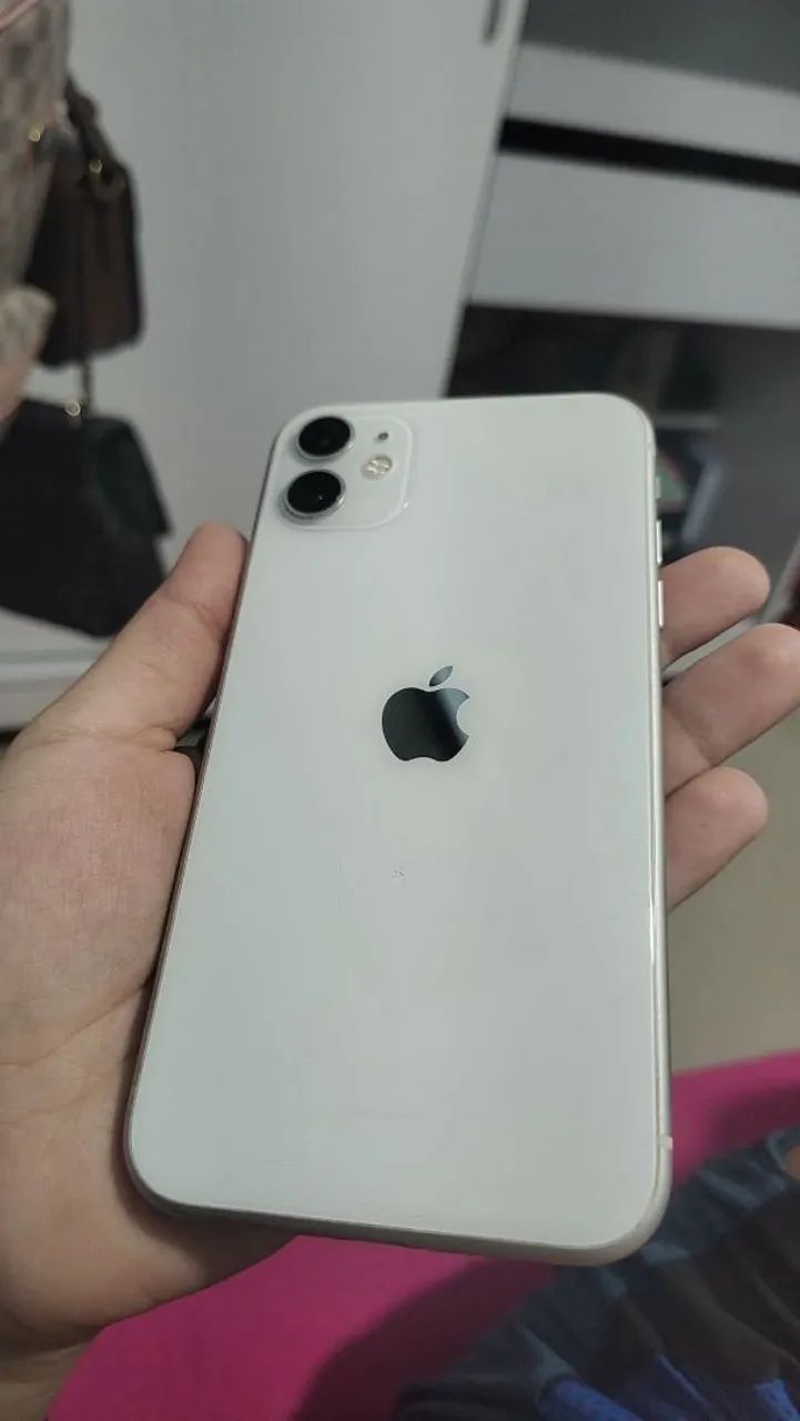 Vendo iPhone 11 128g novo