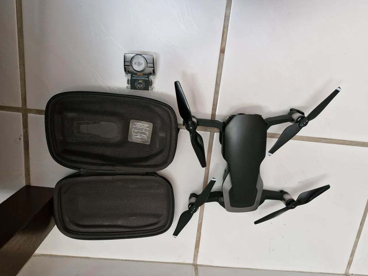 Drone mavic air 1 perfeito estado com 2 baterias e todos os acessórios disponíveis - Foto 2