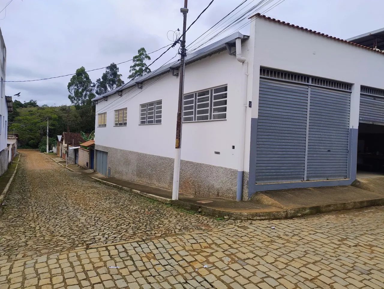 Alugo Galpão no centro de Bicas - Foto 3