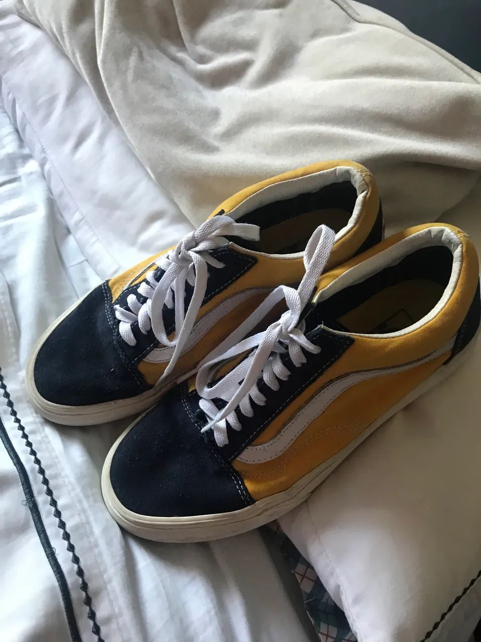 Tênis vans amarelo e preto