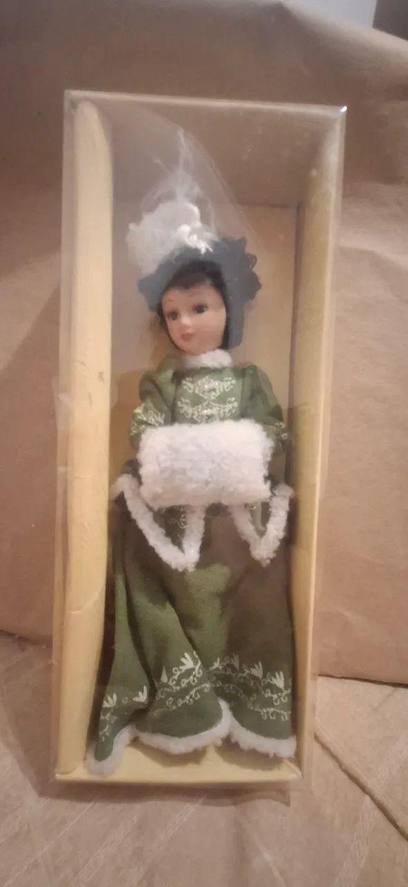 Boneca Damas da Época 