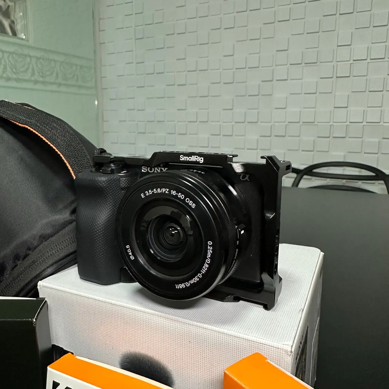Câmera Sony ZV-E10 com Acessórios - Foto 3