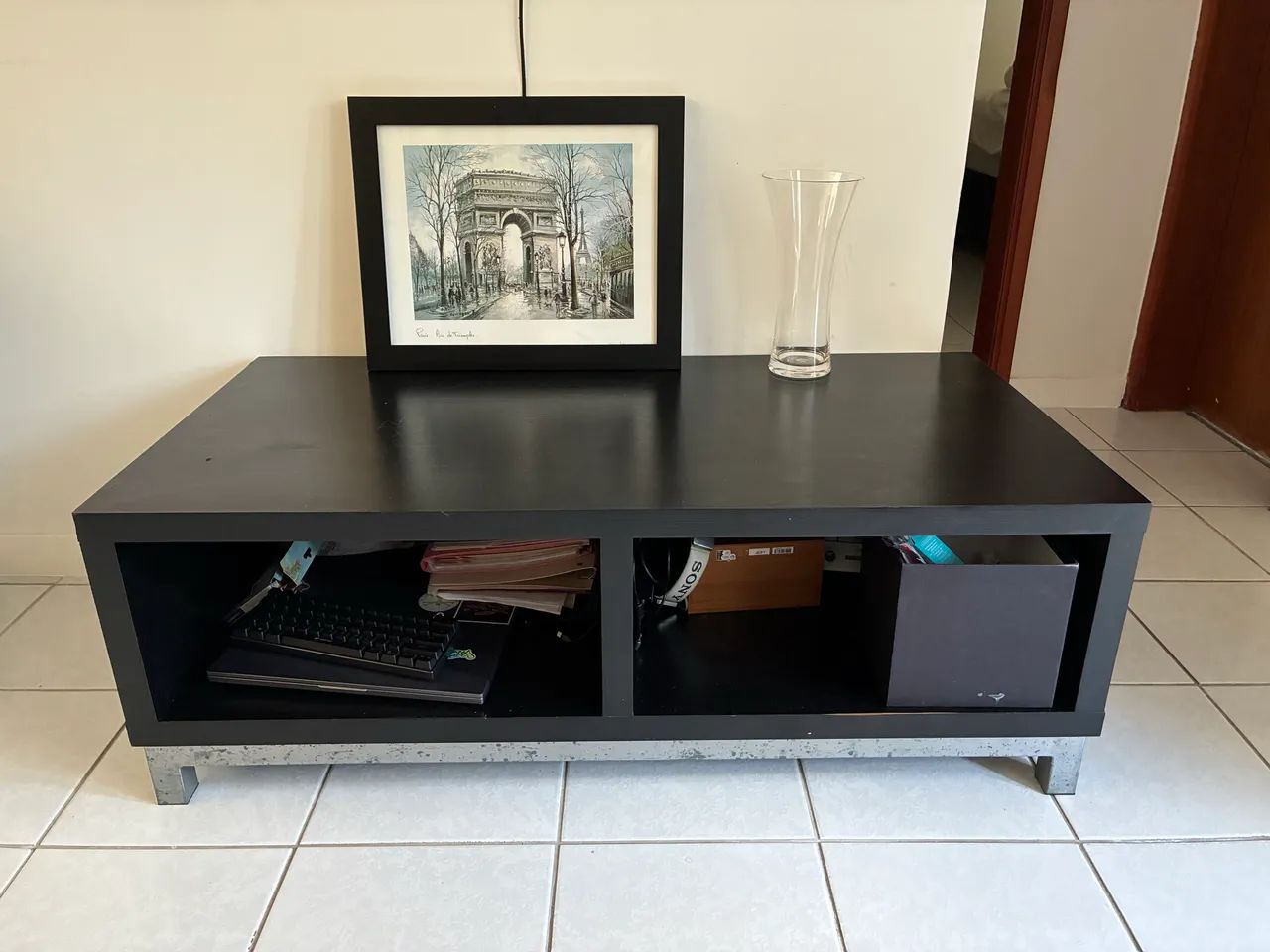 Rack/Hack em madeira preto com base cromada - Foto 2