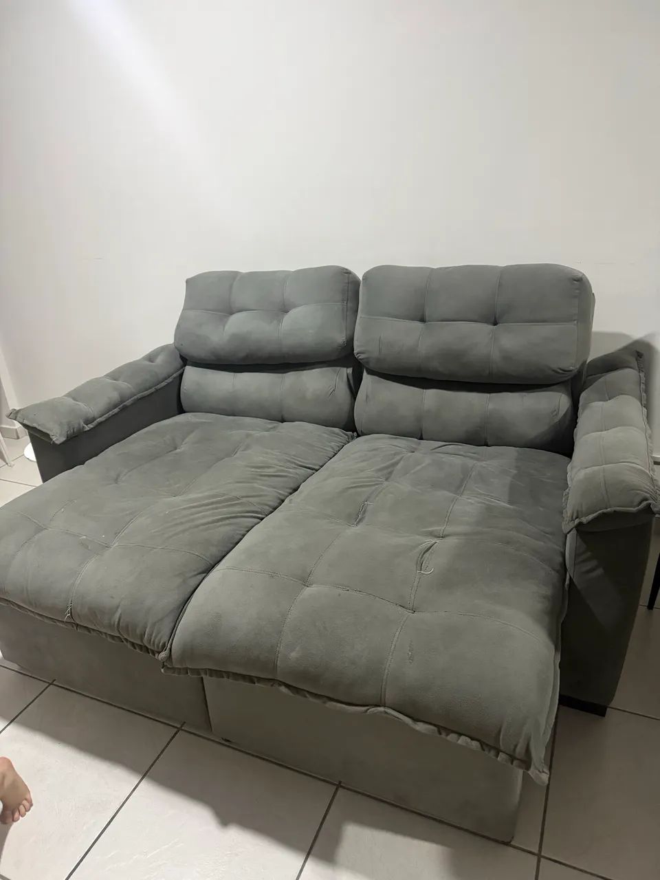 Sofá retrátil reclinável