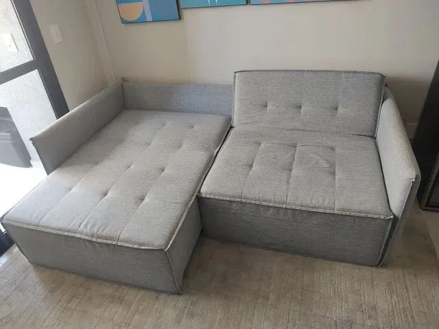 Sofá com dupla chaise