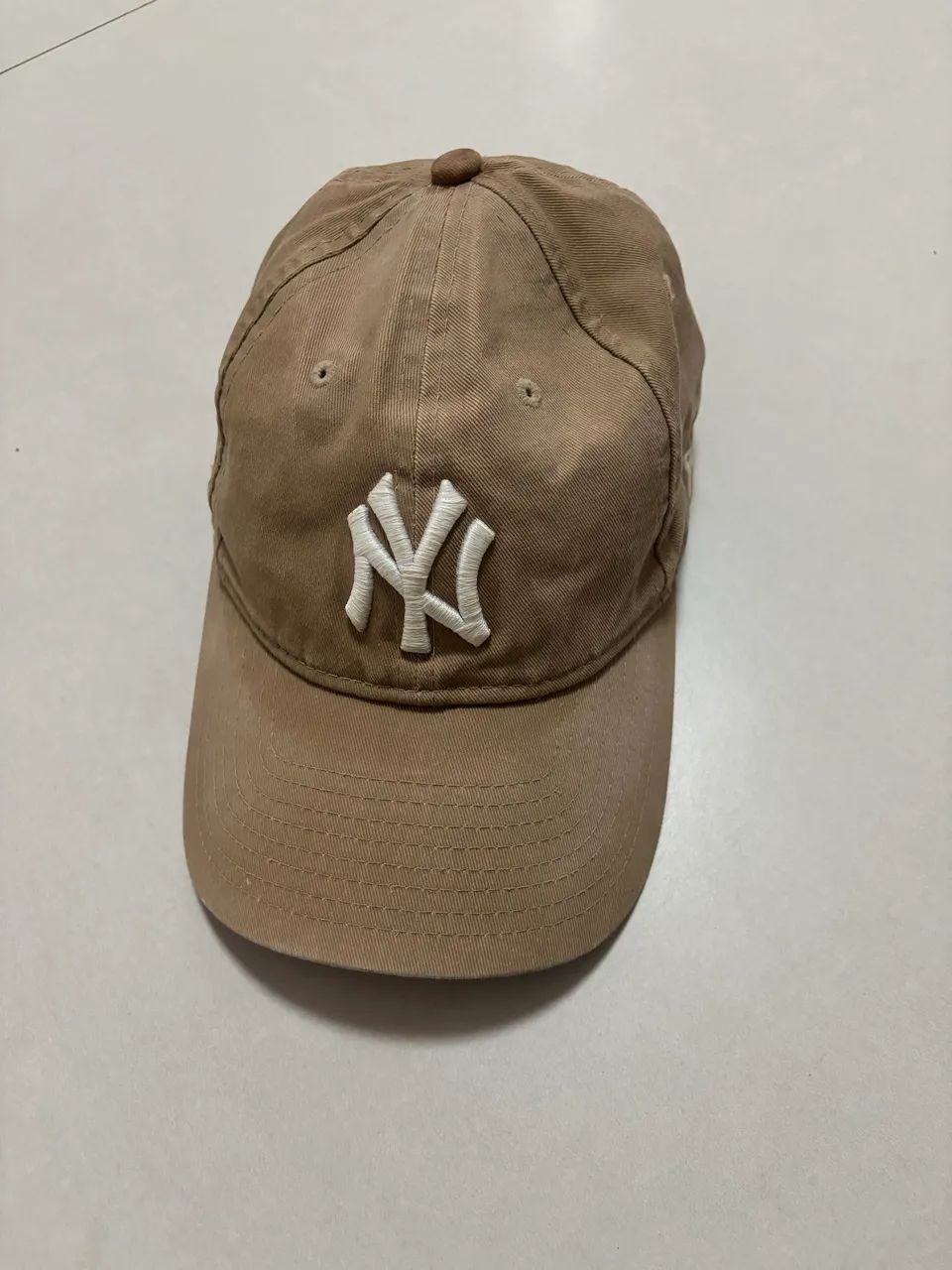 Bone new era New York Yankees bege 
