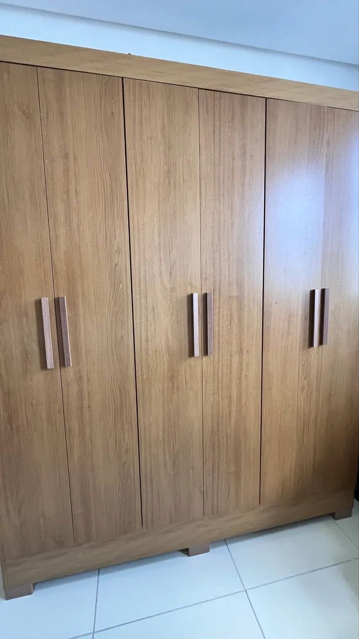 Guarda roupa 6 portas 