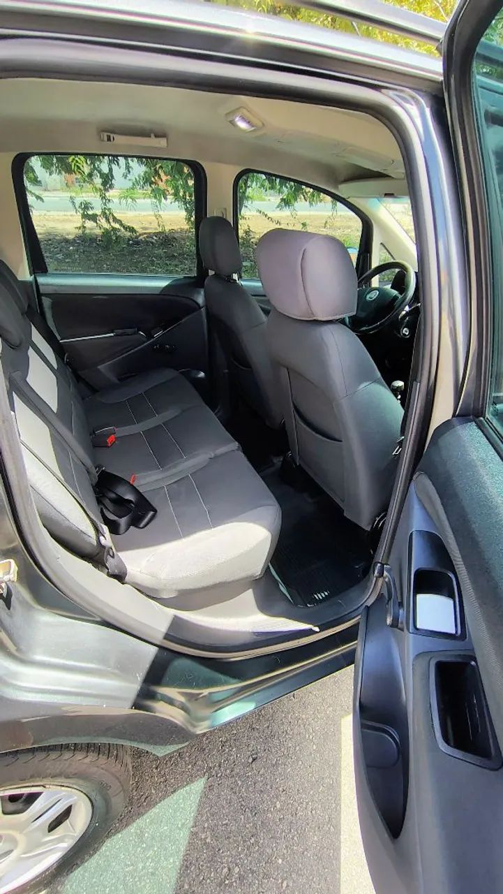 Fiat Idea Attractive 1.4 Fire Flex 8V 5P 2012 - Foto 3